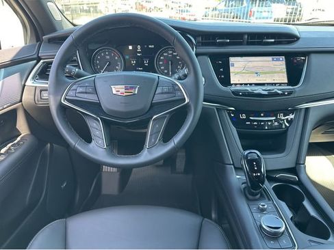 New 2026 Cadillac XT5 Premium Luxury image 7