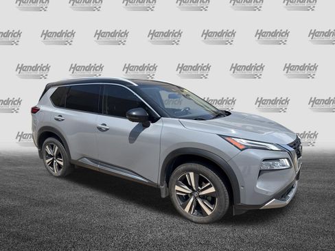 Used 2021 Nissan Rogue Platinum FWD image 2