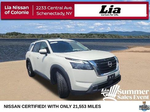 Certified 2023 Nissan Pathfinder SV w/ SV Premium Package AWD/4WD image 1