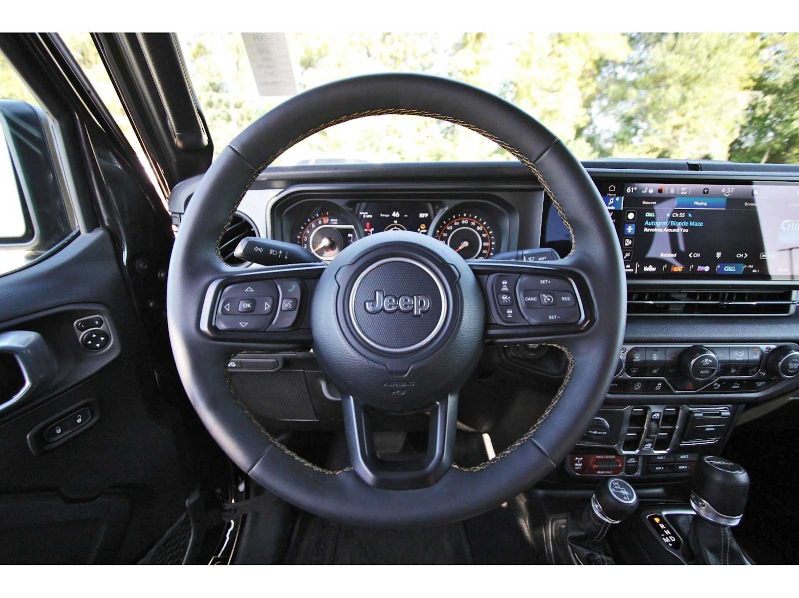 Used 2024 Jeep Gladiator Sport AWD/4WD image 13