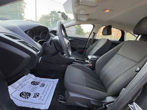 Used 2015 Ford Focus SE FWD image 15