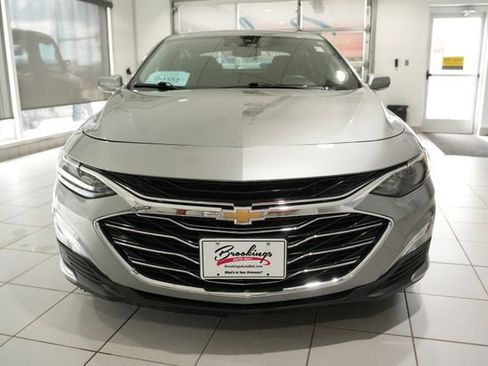 Used 2025 Chevrolet Malibu LS w/ Driver Confidence Package FWD image 6