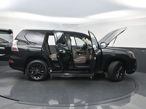 Used 2023 Lexus GX 460 Premium w/ Premium Package AWD/4WD image 40