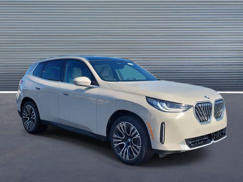 New 2026 BMW X3 xDrive30 w/ Premium Package image 2