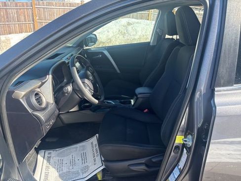 Used 2015 Toyota RAV4 XLE image 10