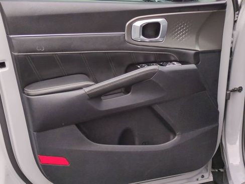 Used 2023 Kia Sorento SX image 24