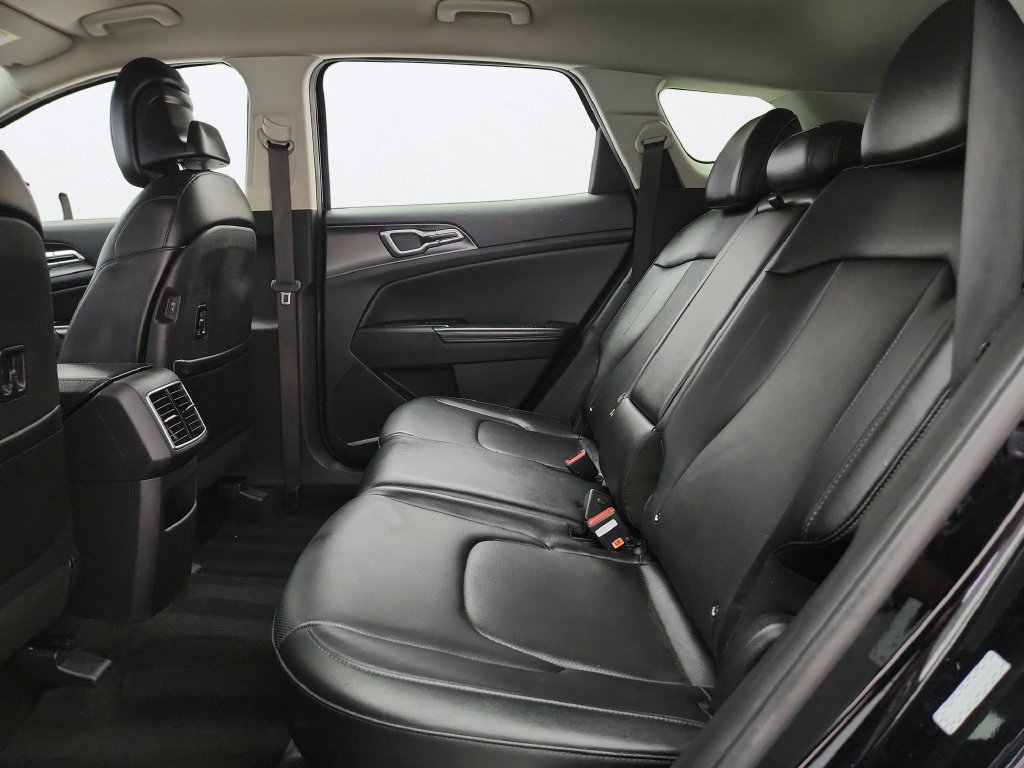 Used 2024 Kia Sportage EX FWD image 24