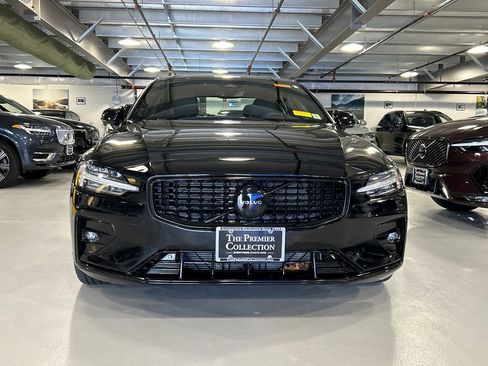 Certified 2023 Volvo S60 B5 Plus w/ Climate Package AWD/4WD image 6