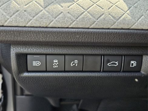 Used 2025 Toyota Camry LE image 15