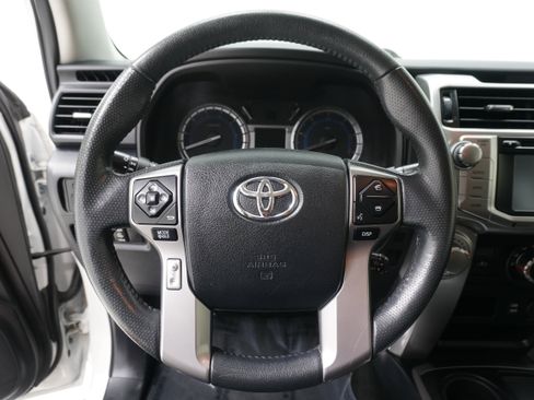 Used 2018 Toyota 4Runner SR5 image 17