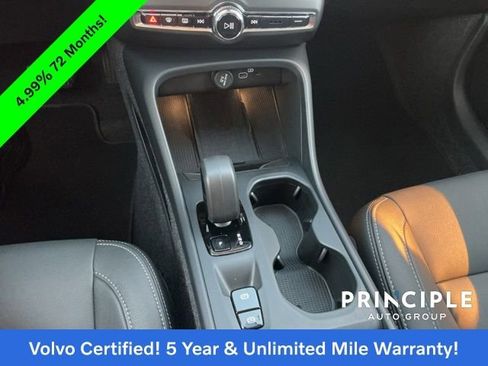 Certified 2025 Volvo XC40 B5 Core image 18