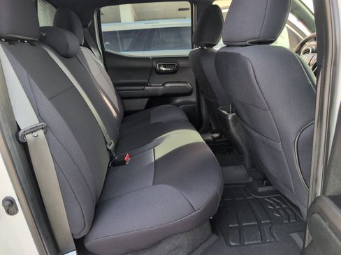 Used 2023 Toyota Tacoma TRD Sport image 34