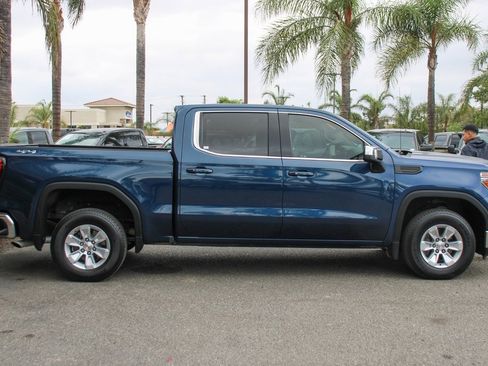 Used 2021 GMC Sierra 1500 SLE w/ Driver Alert Package I image 10