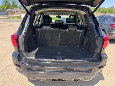 Used 2020 Nissan Pathfinder SL AWD/4WD image 12