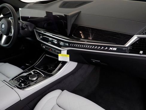 New 2026 BMW X5 xDrive50e w/ M Sport Package AWD/4WD image 21