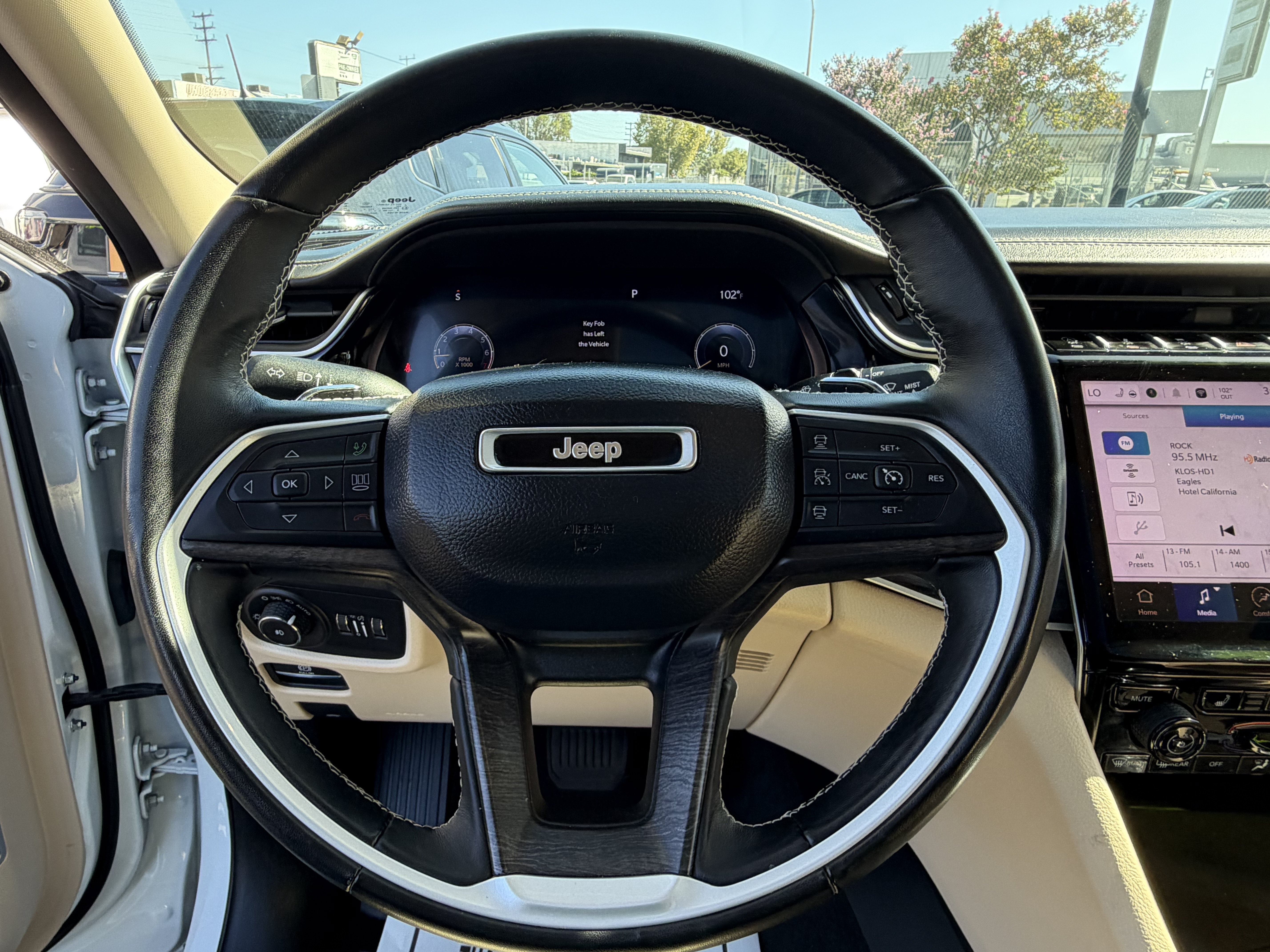 Used 2022 Jeep Grand Cherokee L Limited w/ Luxury Tech Group II RWD image 19