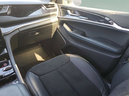 Used 2022 Jeep Grand Cherokee Trailhawk image 16