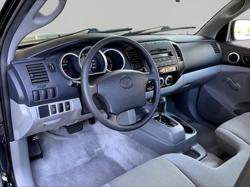 Used 2010 Toyota Tacoma 2WD Regular Cab image 15