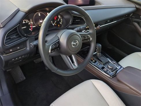 Used 2025 MAZDA CX-30 AWD 2.5 S w/ Premium Package image 9