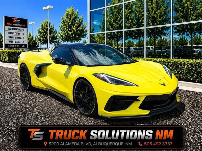 Used 2023 Chevrolet Corvette Stingray Premium Conv w/ Z51 Performance Package RWD image 1