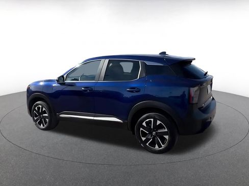 Used 2025 Nissan Kicks SV image 10