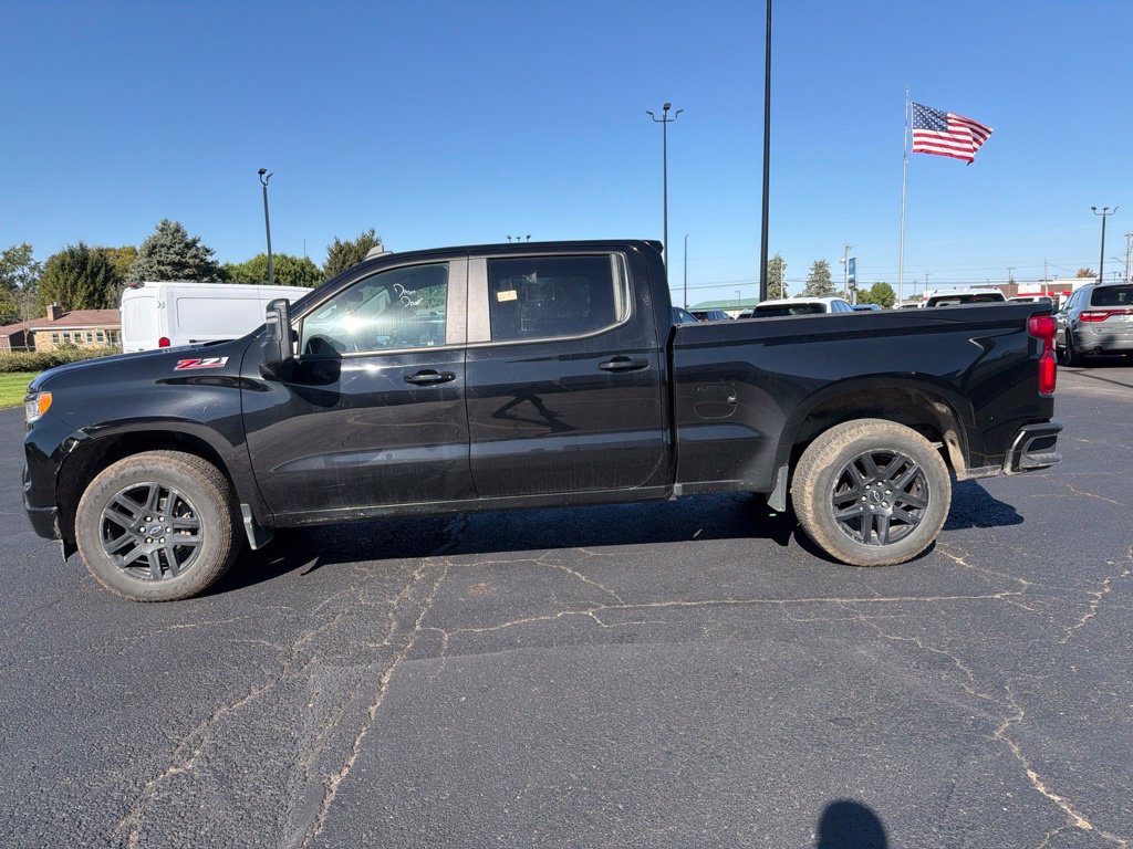 Used 2024 Chevrolet Silverado 1500 RST w/ Convenience Package II AWD/4WD image 4