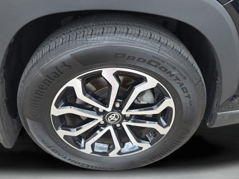 Used 2024 Toyota Corolla Cross AWD Hybrid image 31