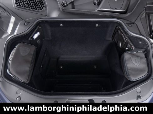 Used 2025 Lamborghini Revuelto image 61