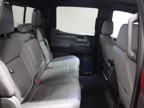 Used 2024 GMC Sierra 1500 SLT w/ SLT Premium Plus Package AWD/4WD image 31