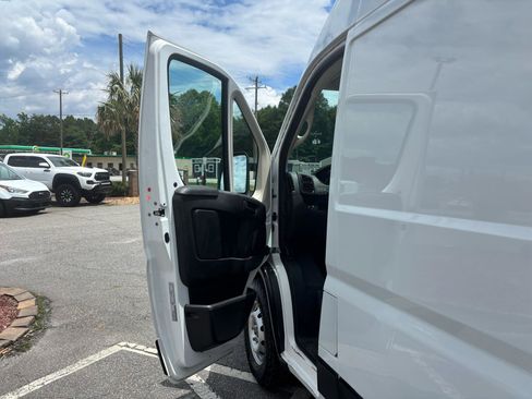 Used 2022 RAM ProMaster 2500 FWD image 30