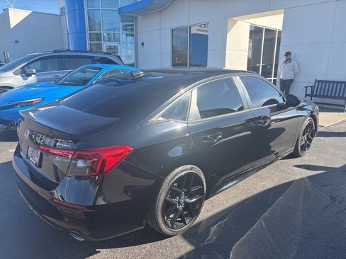 Used 2023 Honda Civic Sport image 3