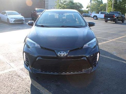 Used 2018 Toyota Corolla SE w/ SE Premium Package FWD image 3