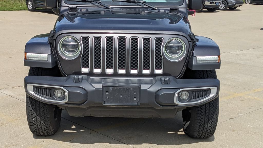 Used 2019 Jeep Wrangler Unlimited Sahara w/ Uconnect 4C Nav & Sound Group AWD/4WD image 9