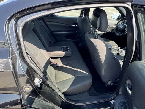 Used 2011 Dodge Avenger Express image 23