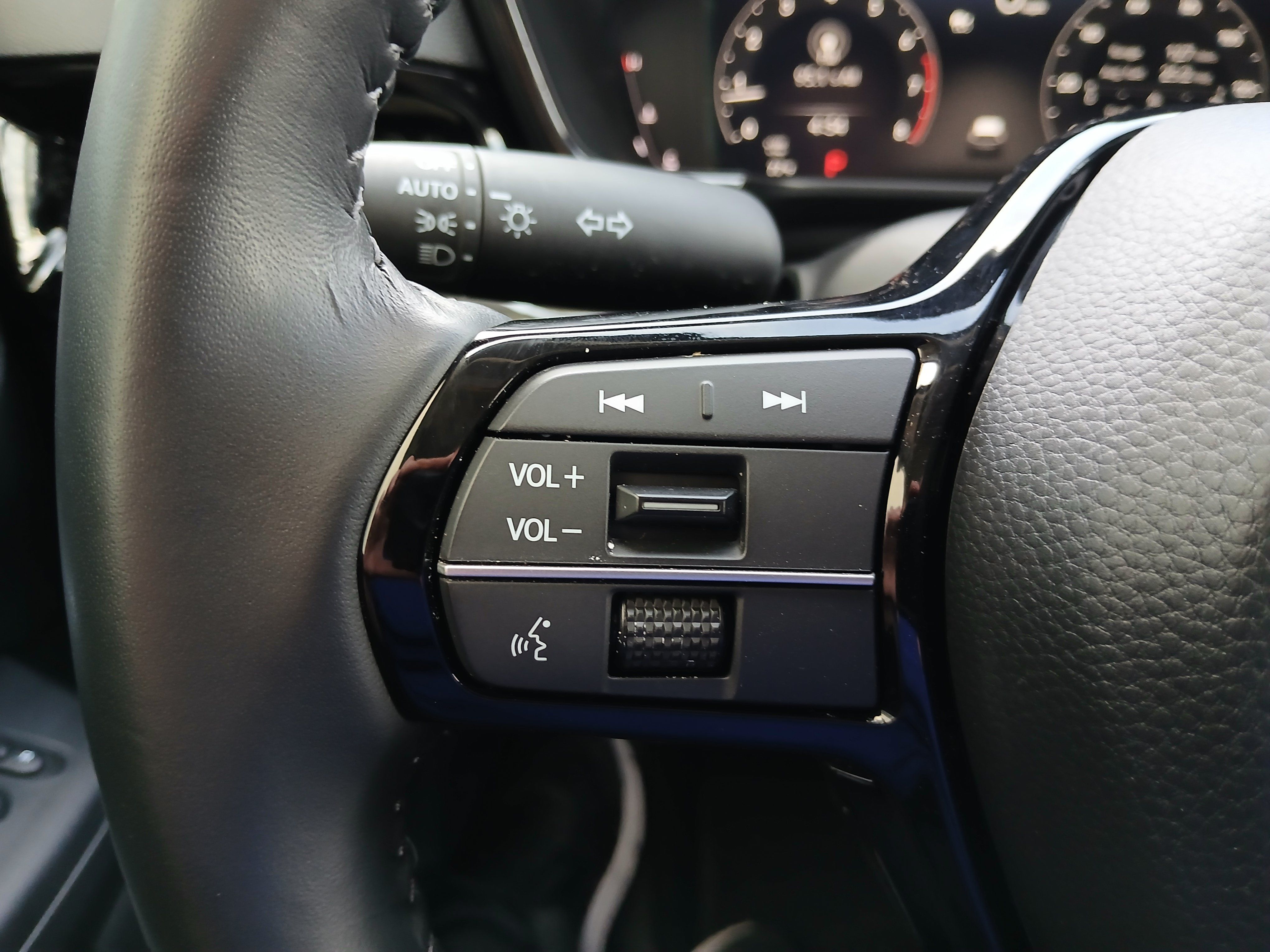 Used 2026 Honda CR-V EX-L image 11