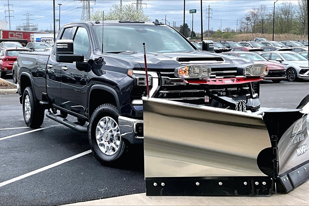 Used 2024 Chevrolet Silverado 2500 LTZ w/ LTZ Convenience Package AWD/4WD image 10