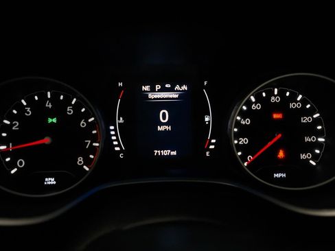 Used 2020 Jeep Compass Latitude FWD image 15