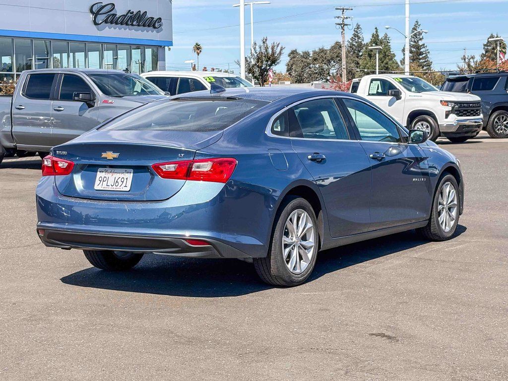 Used 2025 Chevrolet Malibu LT FWD image 4