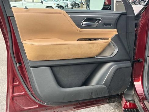 Used 2025 INFINITI QX80 Sensory image 33