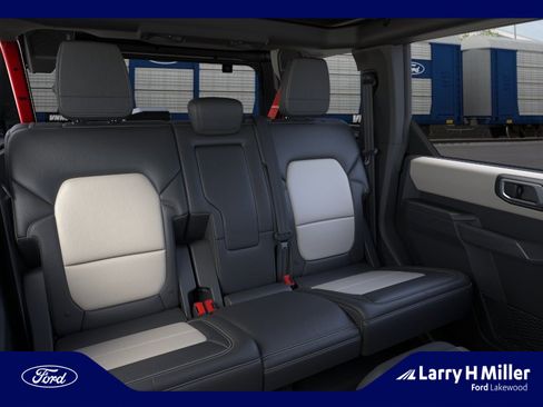New 2026 Ford Bronco Outer Banks AWD/4WD image 11