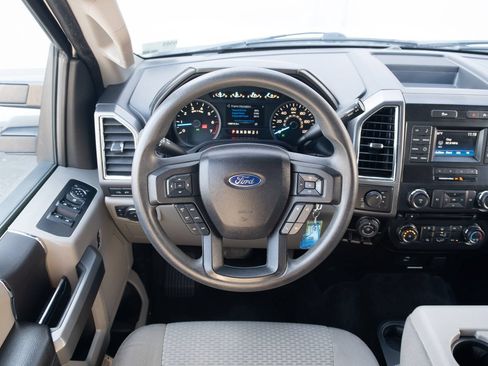 Used 2016 Ford F150 XLT AWD/4WD image 2