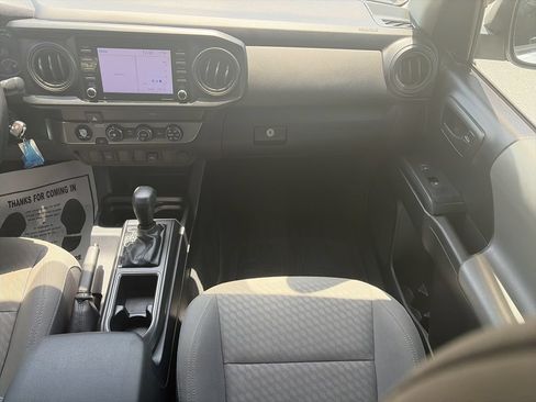 Used 2020 Toyota Tacoma SR w/ SR Convenience Package RWD image 17
