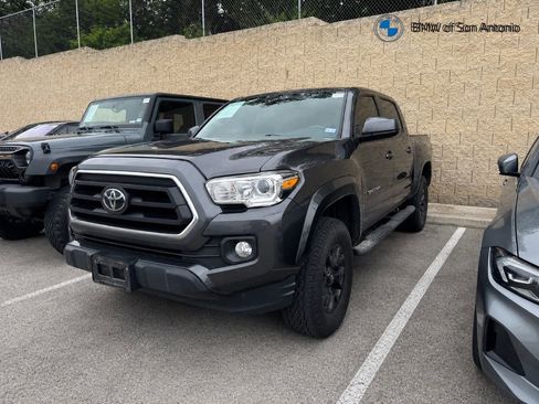 Used 2020 Toyota Tacoma SR5 w/ SR5 Appearance Package (SM) RWD image 1