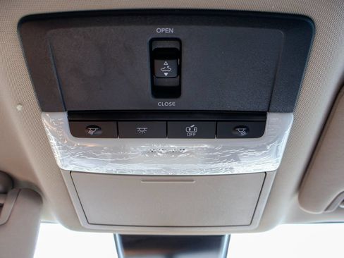 New 2026 Nissan Altima 2.5 SR w/ SR Midnight Edition Package FWD image 17
