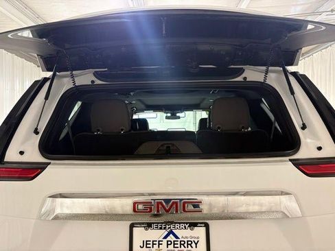 Used 2021 GMC Yukon SLT w/ SLT Premium Package image 53