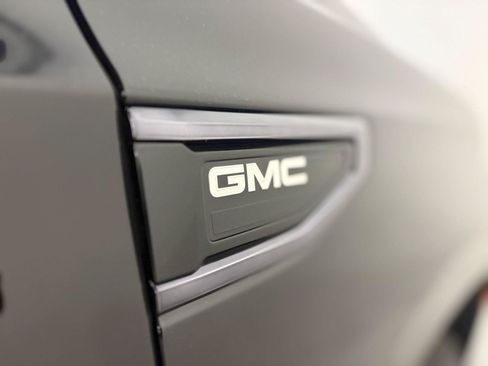 Used 2023 GMC Yukon Denali Ultimate AWD/4WD image 11