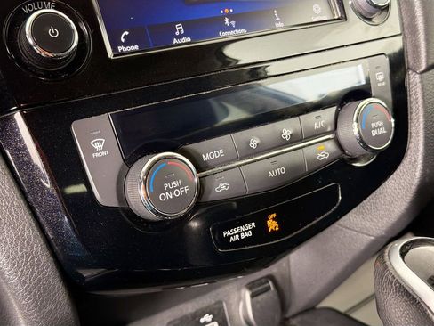 Used 2020 Nissan Rogue S AWD/4WD image 15