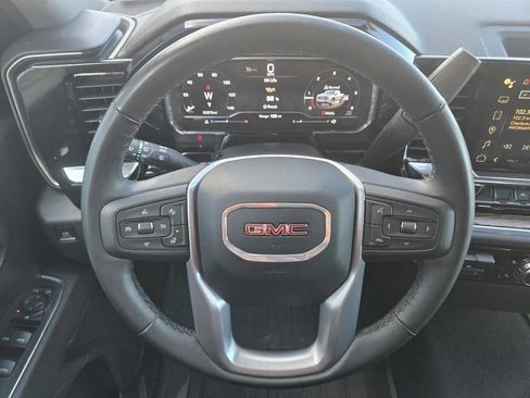 Used 2024 GMC Sierra 1500 SLE image 15