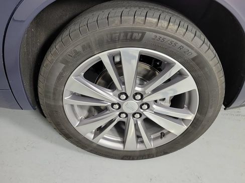 Used 2024 Cadillac XT6 Premium Luxury FWD image 9