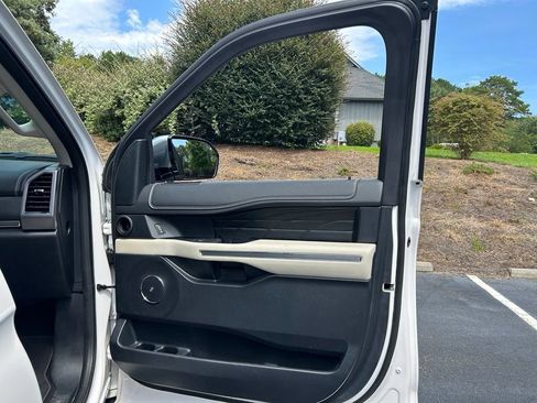 Used 2019 Ford Expedition Max Platinum AWD/4WD image 75